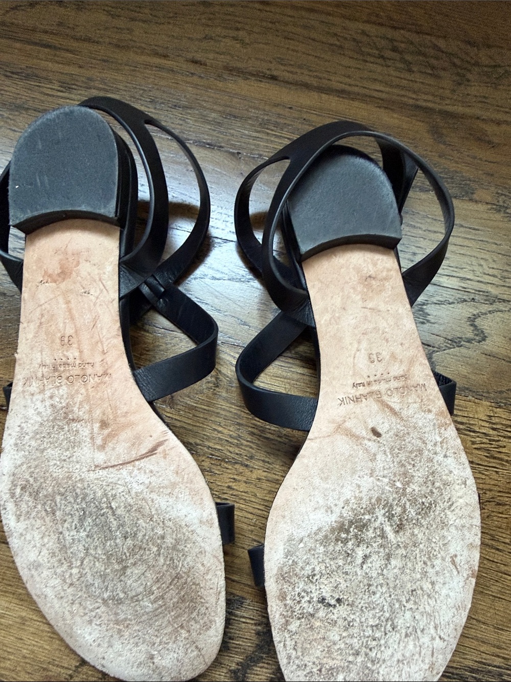 Manolo Blahnik Black Leather Cross-Strap Sandals - Picture 4 of 4